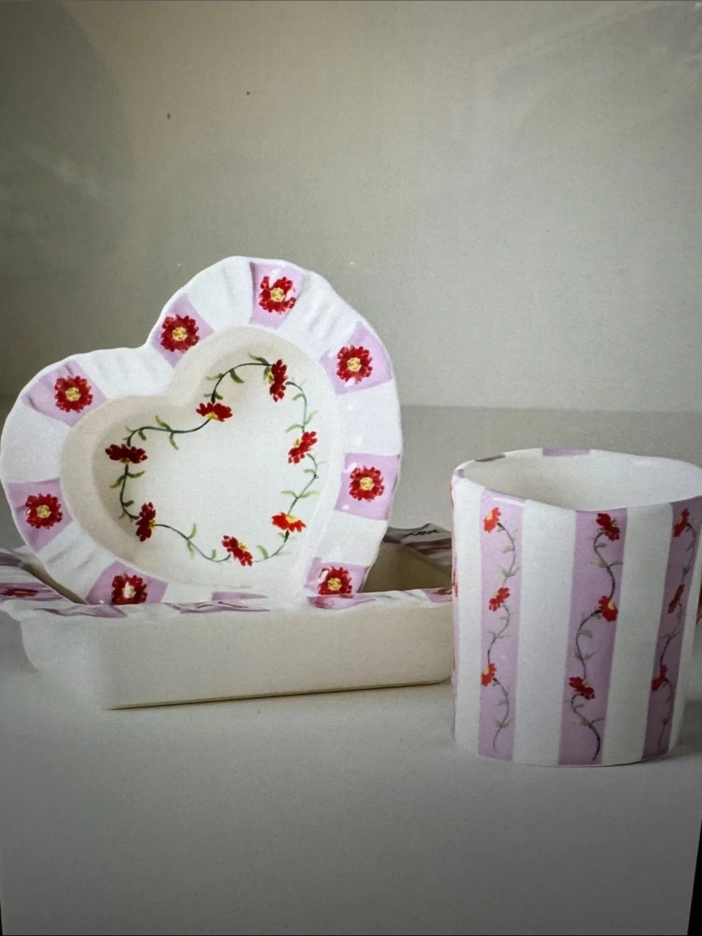 Amma Ramekin Heart-Shaped Stoneware Dish